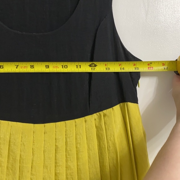 EUC•Fun Pleated Cocktail Dress - Picture 9 of 9